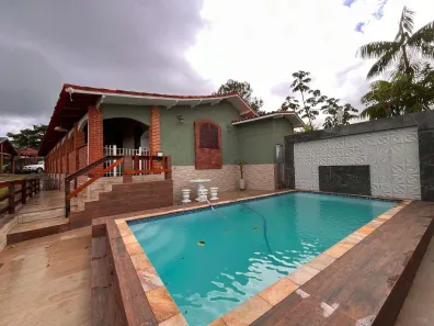 Fazenda/Sítio com 4 Quartos à venda, 350m² no Santana, São José dos Campos