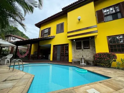 Casa de Condomínio com 5 Quartos à venda, 376m² no Itacoatiara, Niterói