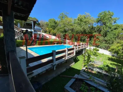 Sobrado com 4 Quartos à venda, 433m² no Caraguatá, Mairiporã