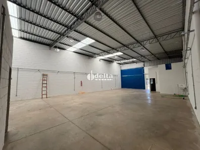 Ponto Comercial para alugar, 278m² no Dona Zulmira, Uberlândia