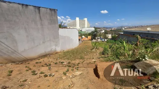 Lote/Terreno à venda, 206m² no Jardim Santo Antônio, Atibaia