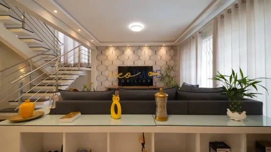 Casa com 4 Quartos à venda, 436m² no Cidade Industrial, Curitiba