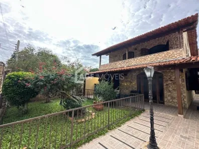 Casa com 4 Quartos à venda, 390m² no Piratininga, Niterói