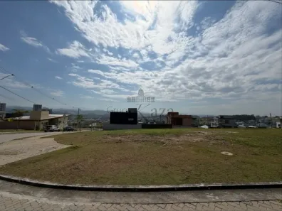 à venda, 450m² no Urbanova, São José dos Campos