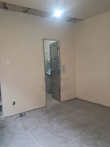 Casa com 1 Quarto para alugar, 30m² no Vaz Lobo, Rio de Janeiro