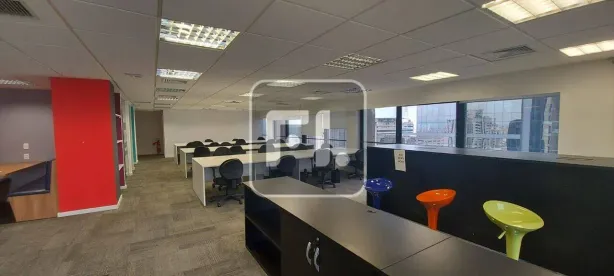 Sala Comercial para alugar, 190m² no Vila Olímpia, São Paulo