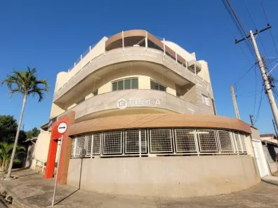 Imóvel Comercial com 3 Quartos à venda, 418m² no Vila Mollon IV, Santa Bárbara D'Oeste