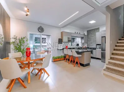 Casa de Condomínio com 3 Quartos à venda, 250m² no Água Verde, Curitiba