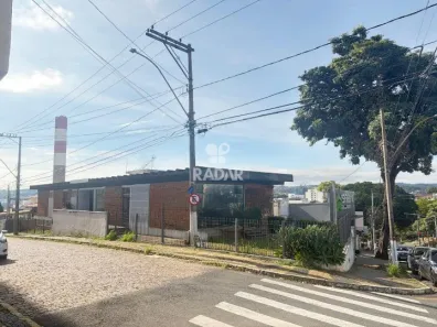 Imóvel Comercial com 4 Quartos para alugar, 344m² no Centro, Valinhos
