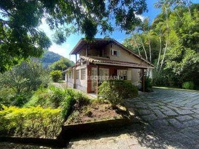 Casa com 5 Quartos à venda, 350m² no Itaipava, Petrópolis