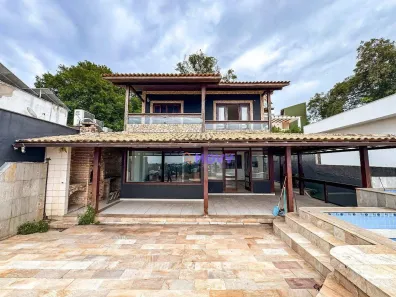 Casa com 3 Quartos à venda, 450m² no Camboinhas, Niterói