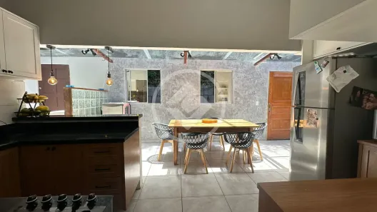 Casa com 4 Quartos à venda, 128m² no Pessegueiros, Teresópolis