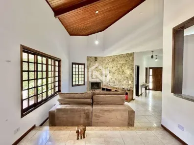 Casa de Condomínio com 3 Quartos à venda, 255m² no Jardim Ana Estela, Carapicuíba