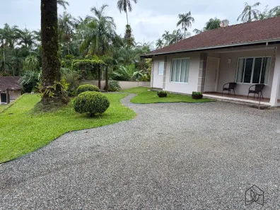 Casa com 3 Quartos para alugar, 180m² no Dona Francisca (Pirabeiraba), Joinville