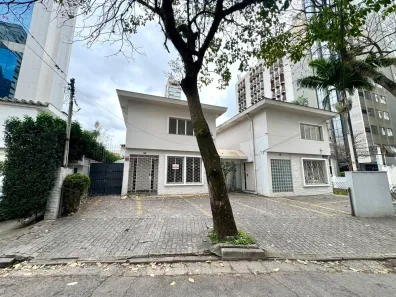com 4 Quartos para alugar, 300m² no Itaim Bibi, São Paulo