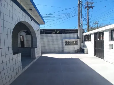 Casa com 2 Quartos para alugar, 70m² no Marapé, Santos
