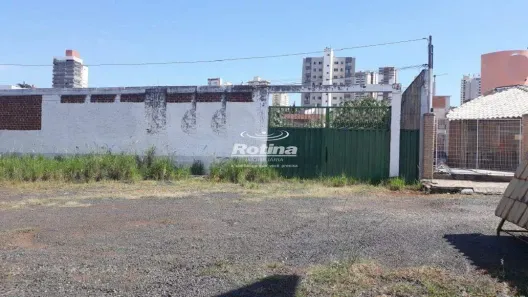 Lote/Terreno para alugar, 1400m² no Vigilato Pereira, Uberlândia