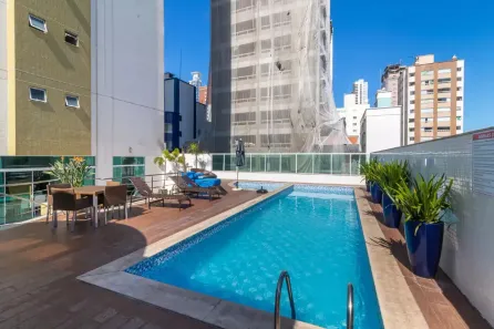Apartamento com 3 Quartos para alugar, 107m² no Centro, Balneário Camboriú