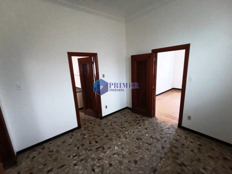 Casa com 4 quartos — Barro Preto, Belo Horizonte