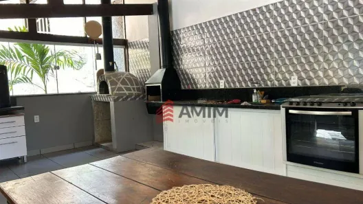 Casa com 3 Quartos à venda, 500m² no Piratininga, Niterói