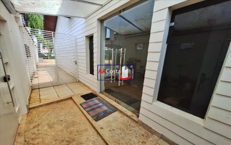 Casa com 3 Quartos para alugar, 466m² no São José, Franca