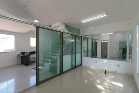 Casa com 3 Quartos à venda, 200m² no Novo Glória, Belo Horizonte