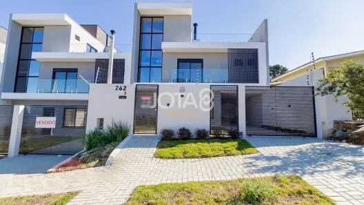 Sobrado com 3 Quartos à venda, 147m² no Santo Inácio, Curitiba