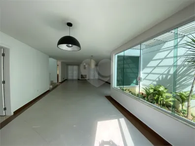 Sobrado com 4 Quartos à venda, 360m² no Jardim Virginia Bianca, São Paulo