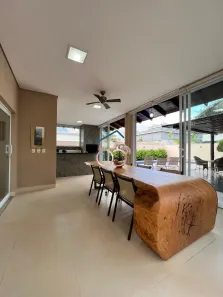 Casa de Condomínio com 3 Quartos à venda, 308m² no Ribeirão do Lipa, Cuiabá