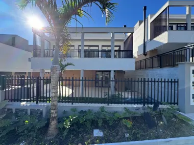 Casa de Condomínio com 3 Quartos à venda, 242m² no Cacupé, Florianópolis