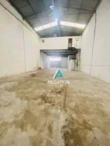 Galpão/Depósito/Armazém à venda, 600m² no Vila Palmares, Santo André