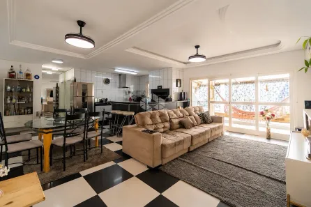 Casa com 3 Quartos à venda, 130m² no Passo da Areia, Porto Alegre