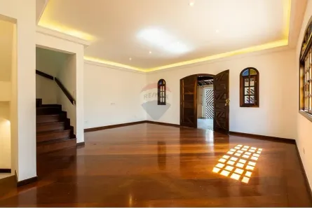Casa com 3 Quartos à venda, 220m² no Jardim Ivana, São Paulo