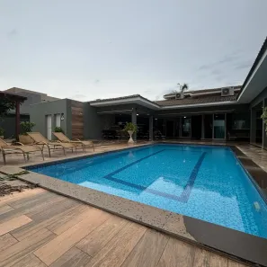 Casa de Condomínio com 4 Quartos à venda, 561m² no Vila Aviação, Bauru