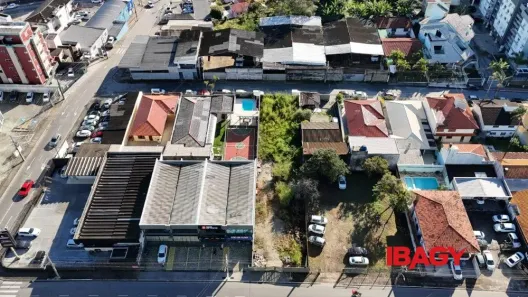 Lote/Terreno para alugar, 720m² no Praia Comprida, São José