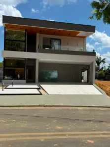 Sobrado com 4 Quartos à venda, 440m² no Ponta Negra, Manaus