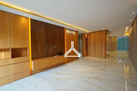 Sobrado com 5 Quartos à venda, 400m² no Jardim Vila Mariana, São Paulo