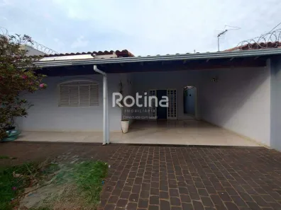 Casa com 4 Quartos para alugar, 234m² no Nossa Senhora das Graças, Uberlândia