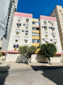 Apartamento com 3 Quartos para alugar, 74m² no Centro, Santa Maria