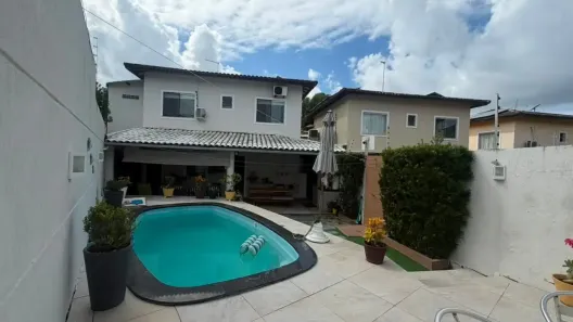 Casa de Condomínio com 3 Quartos para alugar, 300m² no Buraquinho, Lauro de Freitas