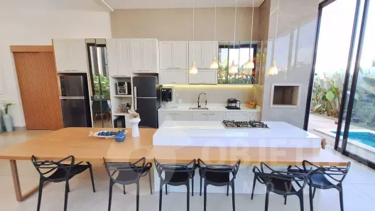 Casa de Condomínio com 4 Quartos à venda, 280m² no Granja Marileusa, Uberlândia