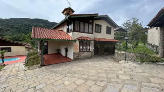 Casa de Condomínio com 4 Quartos à venda, 210m² no Carlos Guinle, Teresópolis