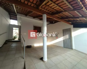 Casa com 4 Quartos à venda, 300m² no São José, Montes Claros