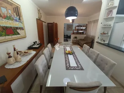 Sobrado com 3 Quartos à venda, 320m² no Nova Sousas (Sousas), Campinas