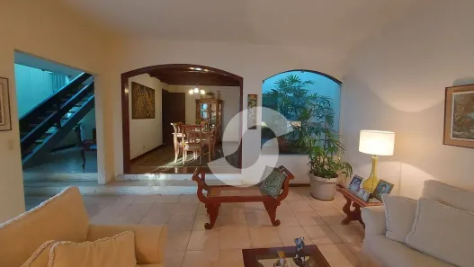 Casa com 5 Quartos à venda, 360m² no São Francisco, Niterói