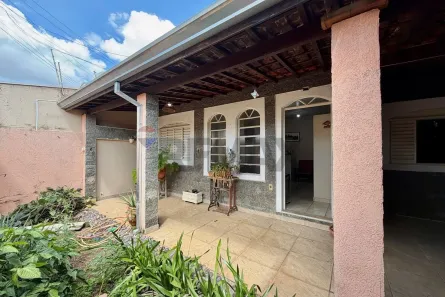 Casa com 3 Quartos à venda, 135m² no Jardim Ipê II, Mogi Guaçu