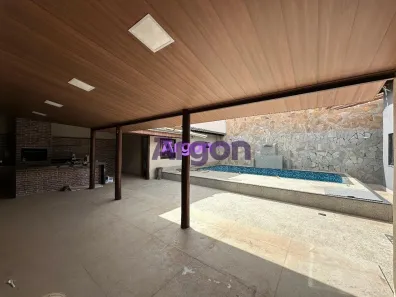 Casa com 3 Quartos à venda, 210m² no Goiânia 2, Goiânia
