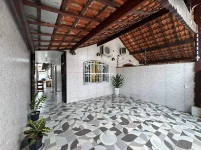 Casa com 2 Quartos à venda, 81m² no Guilhermina, Praia Grande