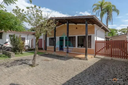 Casa com 7 Quartos à venda, 262m² no Lagoinha, Ubatuba