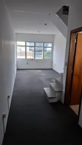 Sala Comercial à venda, 70m² no Passo da Areia, Porto Alegre